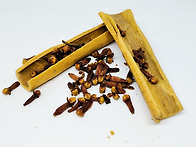 정향 + 계피 + 생강 조합..