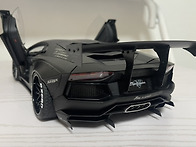 아벤타도르 리버티워크 무광블랙입니다