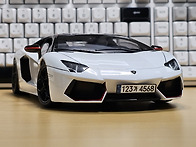 Welly Aventador Pirelli Editio..