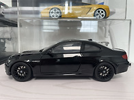 교쇼 e92 m3 쿠페 블랙컬러 입니다