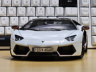 Welly Aventador Pirelli Editio..