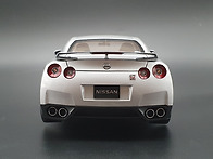 NISSAN GT-R PREMIUM EDITION 20..