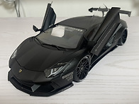 아벤타도르 리버티워크 무광블랙입니다