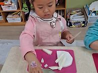 깍두기 담그기 요리활동을..