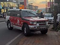 갤로퍼 2세대에 파제로 2..