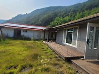 (경남고성부동산)상리면/ 잔디마당과 편백으..