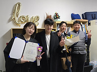 2025년 2월 12일 수요일,..