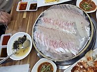 걷고 식사하러 옴