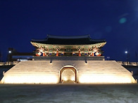 밤의 경주읍성