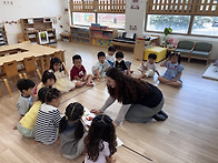 ＜슬기반＞ 헬렌 선생님과 함께하는 7월의 ..
