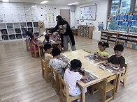 ＜슬기반＞ 헬렌 선생님과 함께하는 7월의 ..