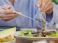 천천히 소화되면서 몸에 ..