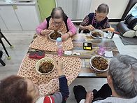 오늘은 짜장면데이..