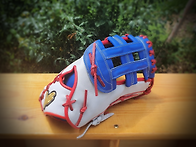 태극배색 닭발미트 입니다..