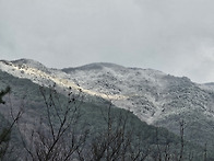 용유담에 첫눈이