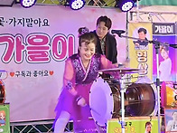 노란 꽃길 함께 걸어가봐요