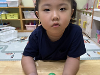 8월25일-색깔종이테이프로 띠었디 붙였다 ..