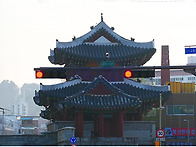 전주 한옥마을 고궁과 신호..