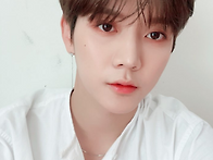 뉴이스트 렌 신청합니다