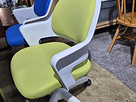 의자 파란색, 연두..