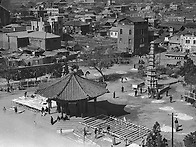 1959년 3월1일 종로의 탑..
