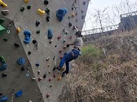 4월 첫날 응봉외벽