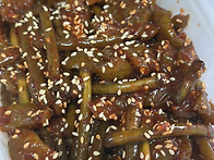 매실장아찌 마늘쫑..