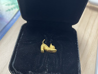 순금 고양이 피규어 샀어요