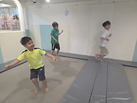 즐거운 키즈 카페..