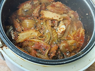 방어 대갈님과묵은지 김치