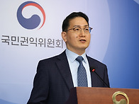 청각장애인 상대로 소송 ..