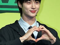 싱그러운 변우석,..