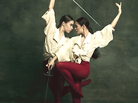 여성 검투사 컨셉 여자끼리..