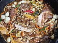 어제 저녁집밥돼지목살로준..