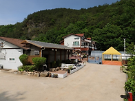 경매- 괴산 달천변의 펜션..