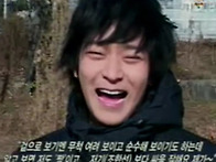 너무 귀여우신 강동원님...
