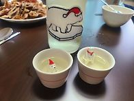 북극곰이 반신욕하는 사케..