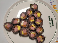 애기 김밥 만들어줬어요