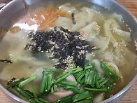 시청 맞은편 [ 다인 수제비..