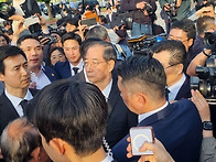 '대선 출마 선언' 한덕수,..