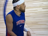 커닝햄 머리 또 땋았네요