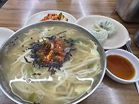 충무로역, 충무로 칼국수