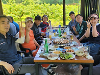인천대공원 초원에서