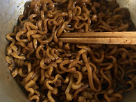 유튜브에서 핫한 짜장라면..