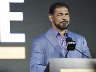 알렉스 페레이라의 UFC ..