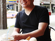 첫 평론집 &#65308;연민의 시학&#65310;..