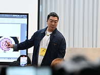 SNS 활동으로 인기 상승 ..