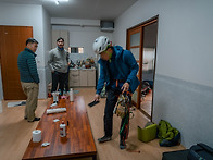 호스테이 빙벽장 작업 4주..