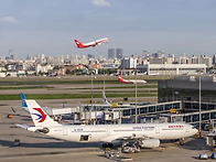 홍차오 공항, 국내선 체크..