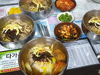 운동 후 먹는 국수가 꿀맛..